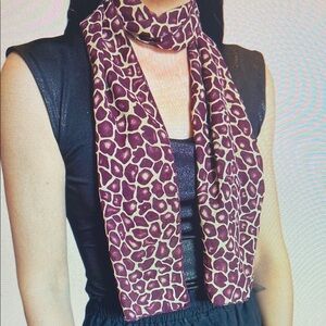 Elegant Leopard Print Scarf